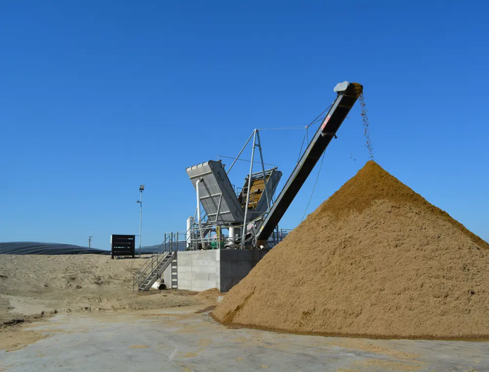 Sloped Screen separator - Horizon Jerseys Farm