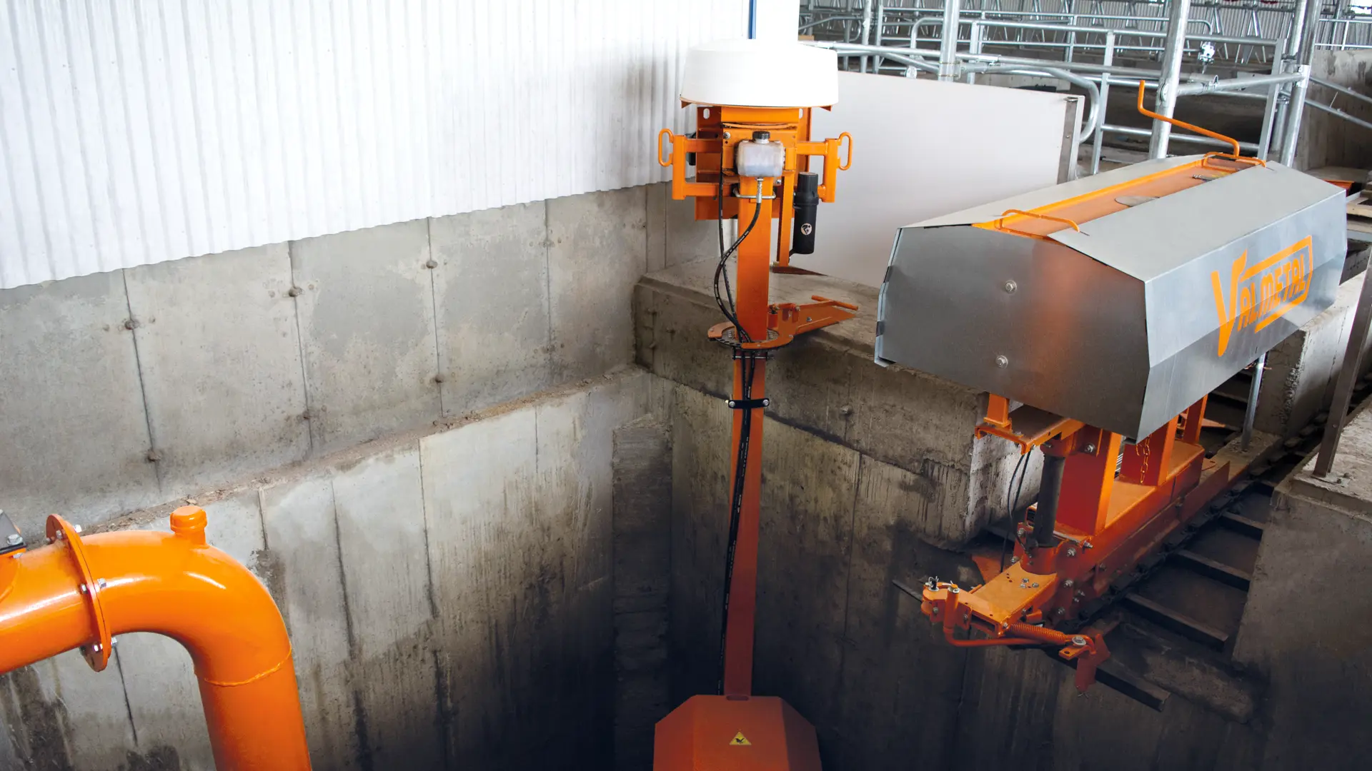 Vertical prop agitators