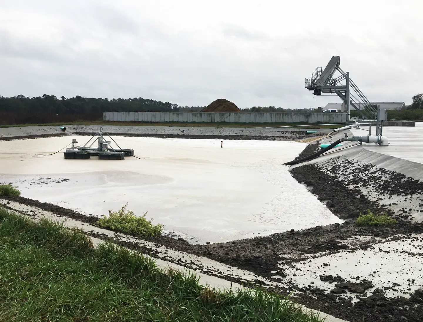 Floating flush pumps