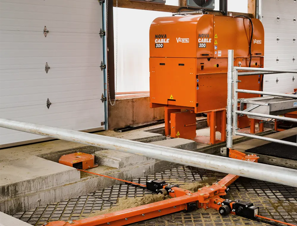 An innovative cable scraper system