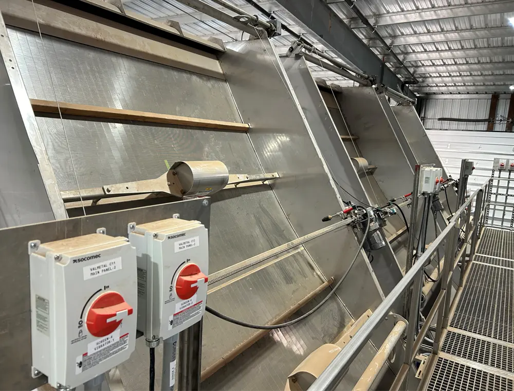 Sloped screen separators - North Side Dairy