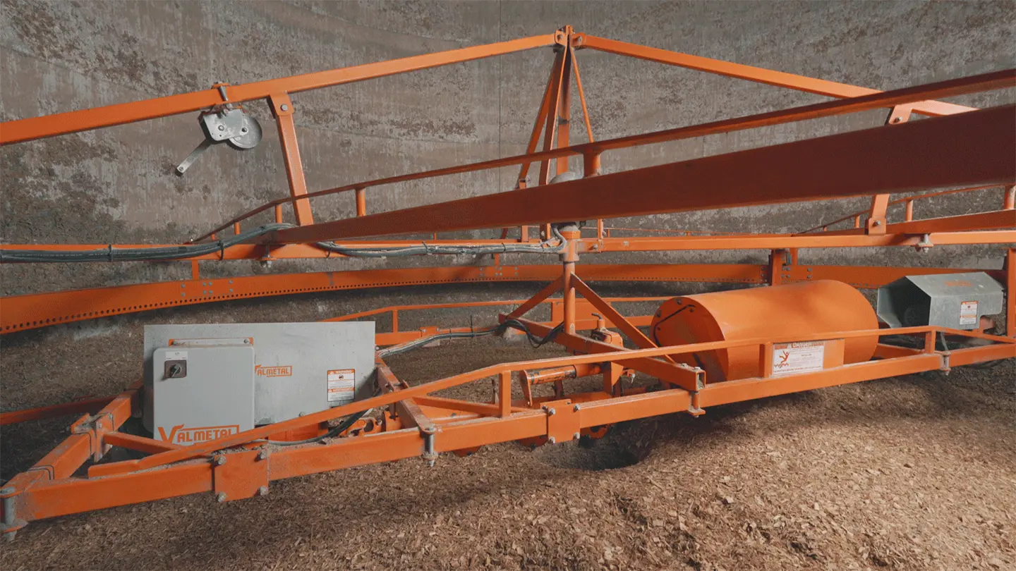 Fewer interventions, greater efficiency with the V-2000 central silo unloader